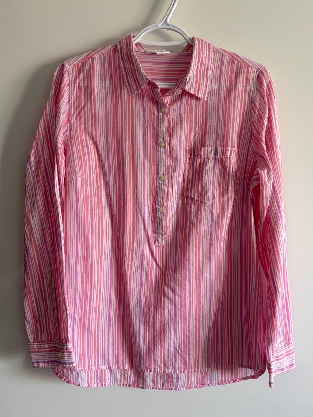 EUC GAP Women’s Boyfriend Popover Long-Sleeve Shirt in Pink-Multi Stripes Size M